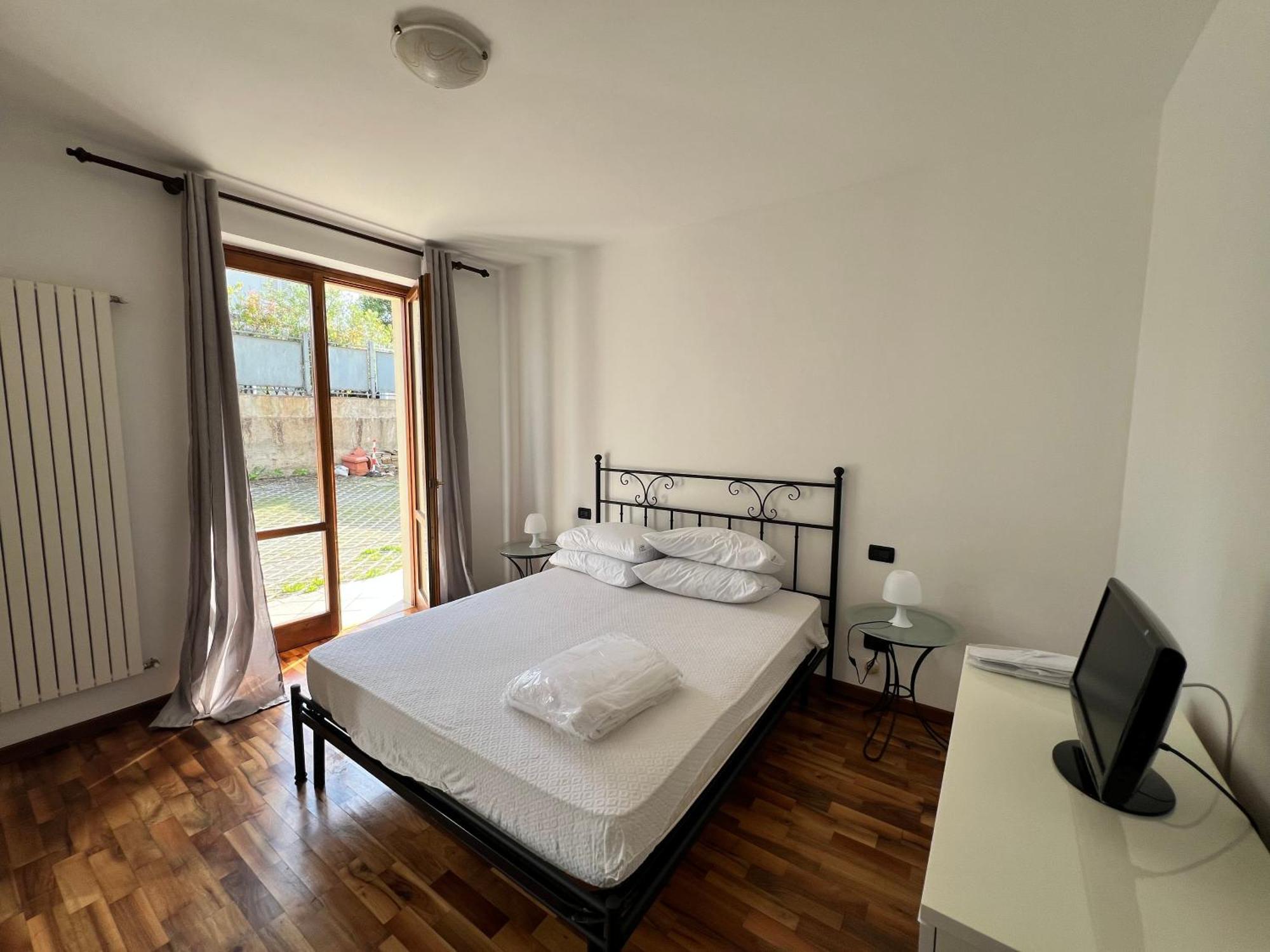 Magic Desenzano Apartment เดเซนซาโนเดลการ์ดา ภายนอก รูปภาพ