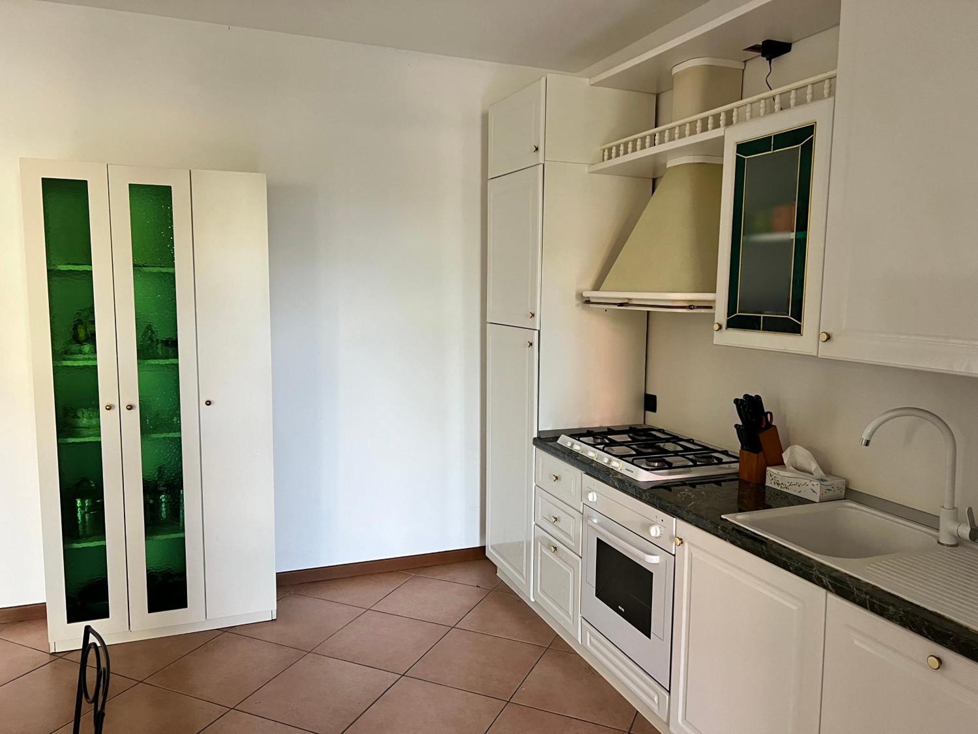 Magic Desenzano Apartment เดเซนซาโนเดลการ์ดา ภายนอก รูปภาพ